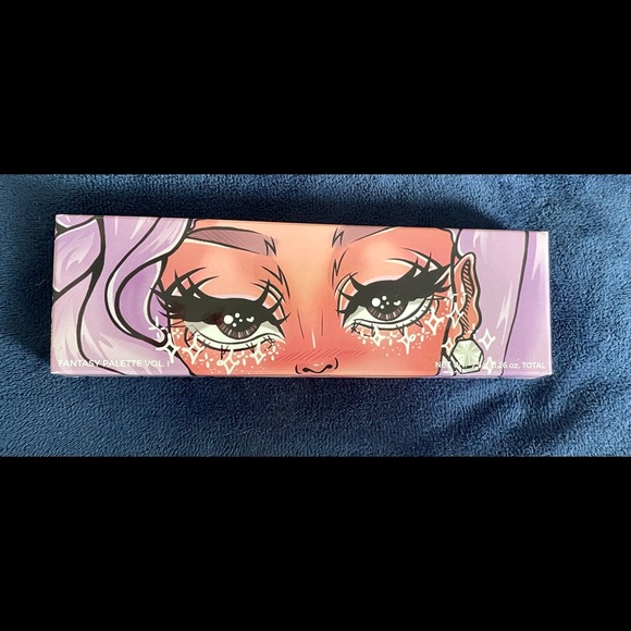 DRAGUN BEAUTY
FANTASY PALETTE VOLUME I - Picture 5 of 9